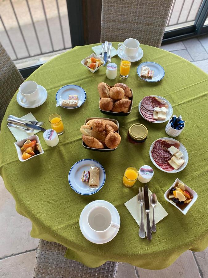 罗吉斯乌斯塔勒德尔巴里酒店 纳雅克 外观 照片